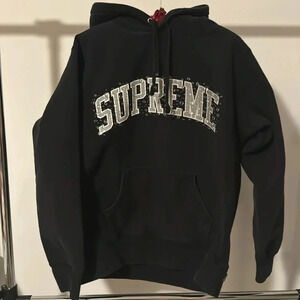 Rare supreme rain 3 D appliqué drop hoodie